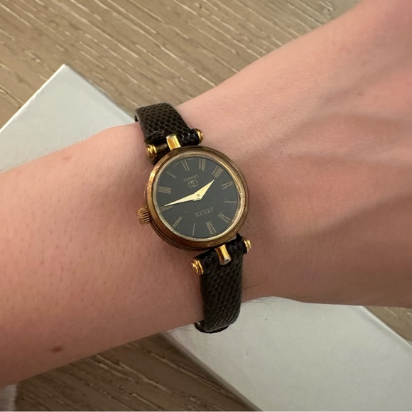 Gucci Accessories - Women’s Vintage Gucci Watch